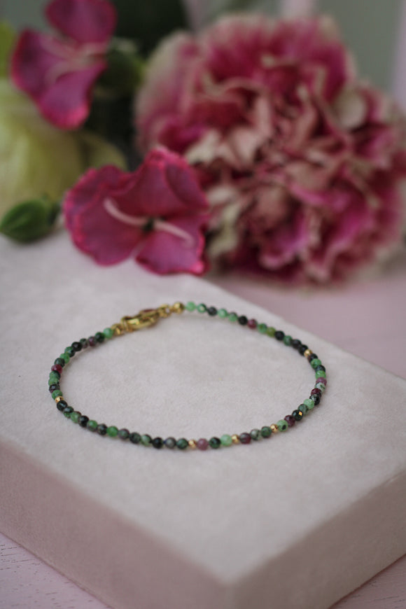 Zoisit-Rubin Armband 14ct Gold