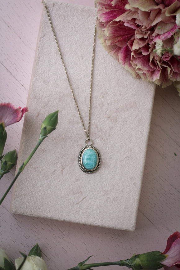 Larimar mit Silberkette