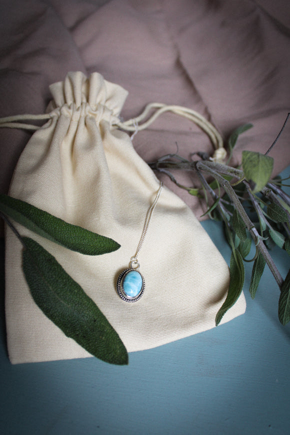 Larimar mit Silberkette