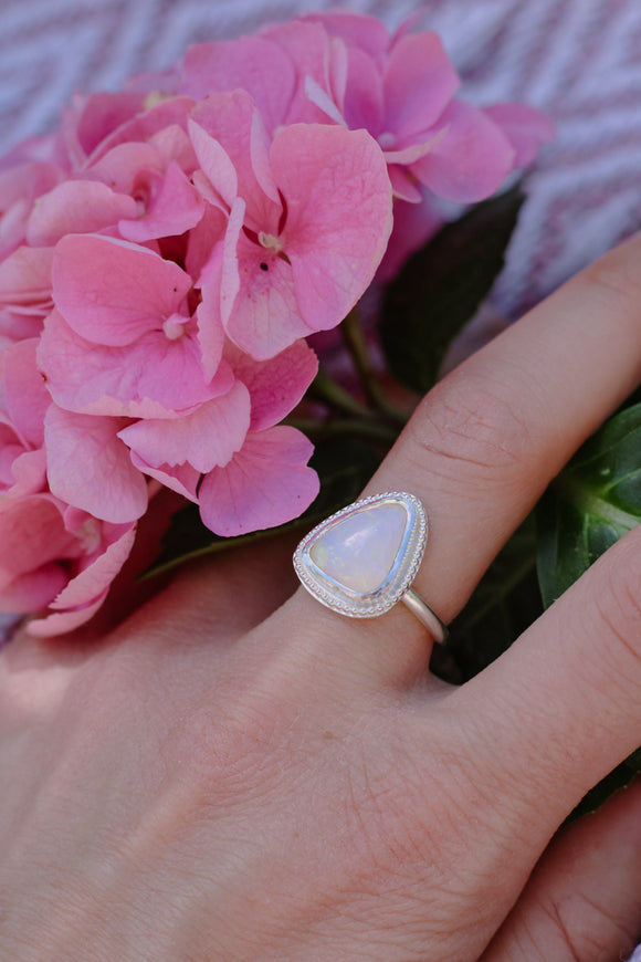 Weißer Opal Silberring Größe 52