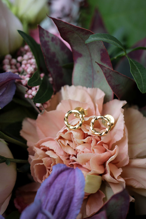 Ohrstecker gekordelt vergoldet