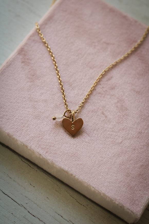 Personalisierte Buchstabenkette Herz mit Rosenquarz, Silber vergoldet