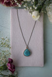 Türkis mit Silberkette